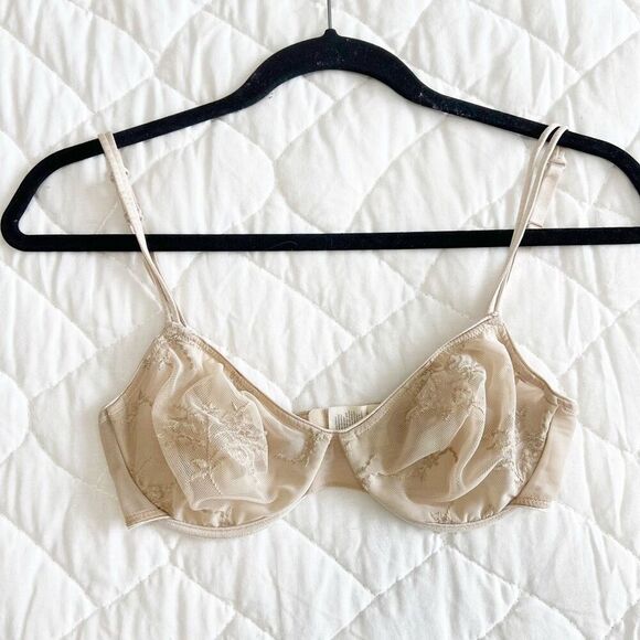 Calvin Klein Women's Ivory Lace Underwire Bra 34C Adjustable Straps - Picture 1 of 6